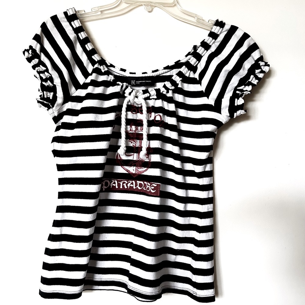 INC Black White Striped Short Sleeve Top with “The Sea of Paradise" print Sz M/P